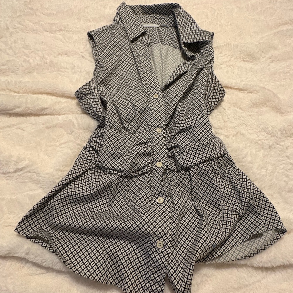 New York & Company Black and White Patterned Blouse